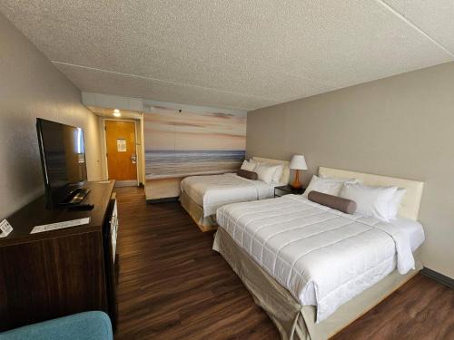 South Portland Hotel | Clarion Pointe South Portland