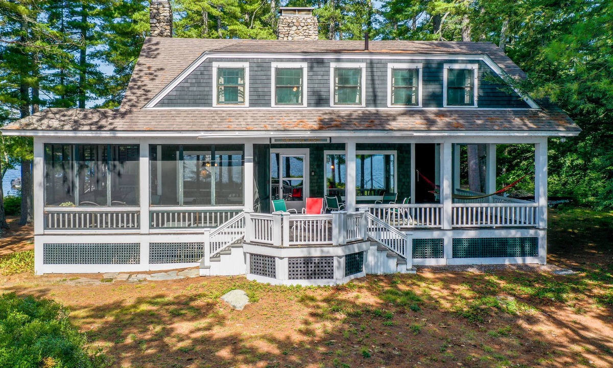 Moultonborough House | Classic Winnipesaukee Lakehouse on a Point 350 ft Shorefront AUG 29 SPECIAL