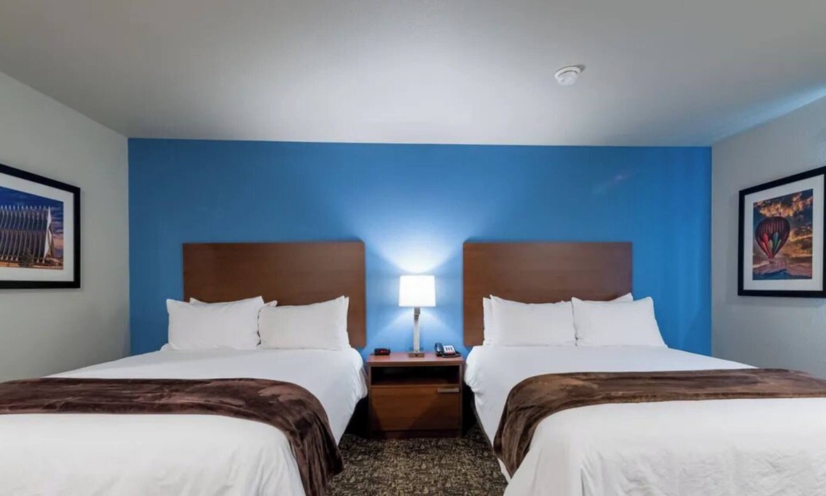 Rock Springs Hotel | Clean and Quiet Long-Stay Hotel Near Rock Springs Center