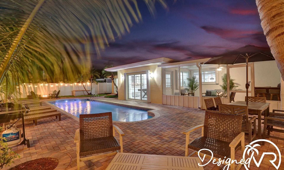 Deerfield Beach Villa | Close to Beach 4 Br with Heated and Amazing Pool