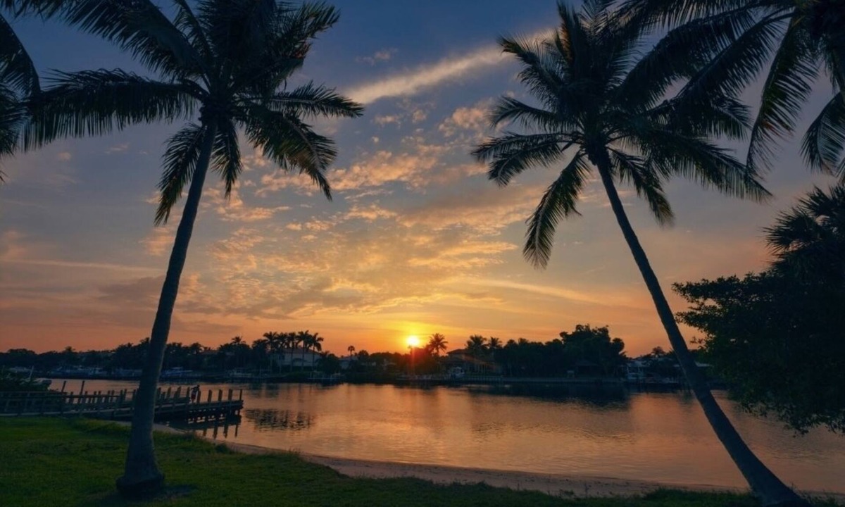Juno Ridge House | Coastal house in Juno beach with heated saltwater pool. Walk to the local beach.