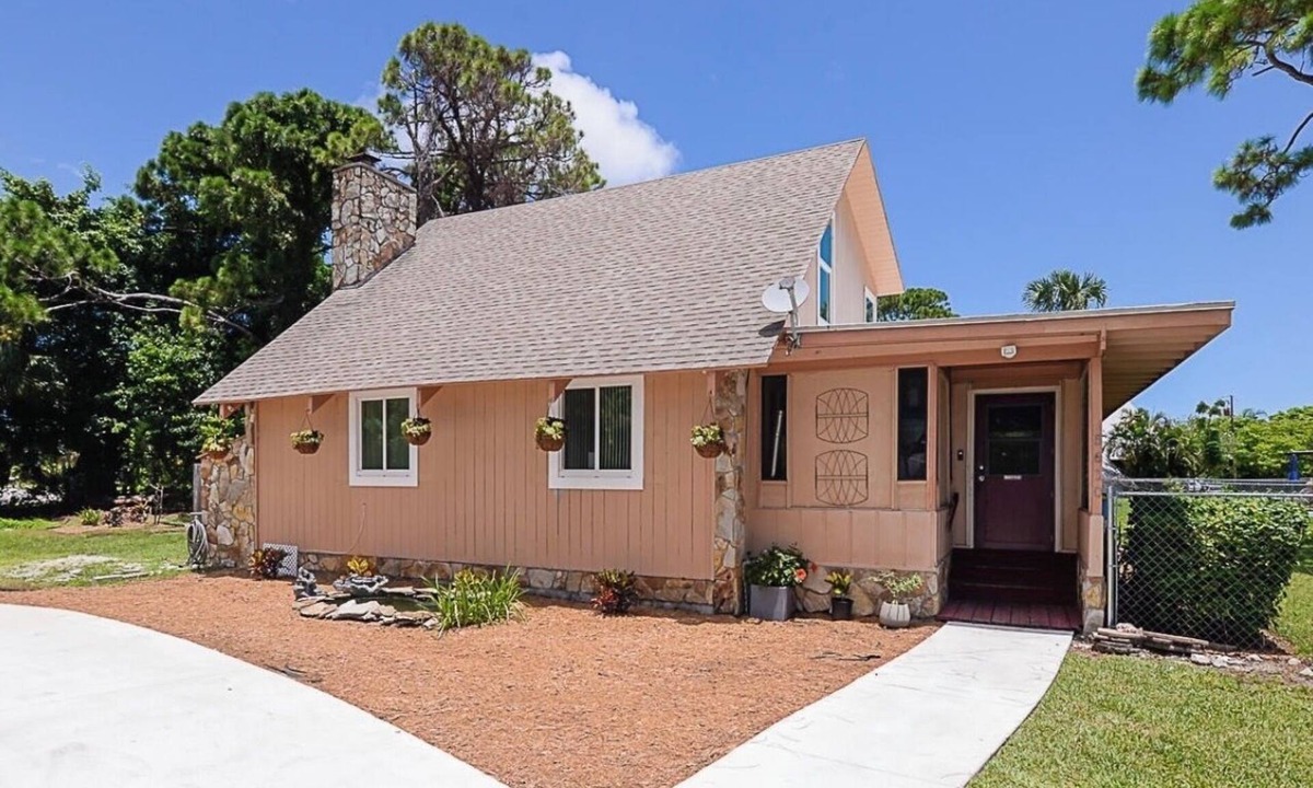 Indian River Estates House | Coastal Retreat, Modern Home Near Beach!