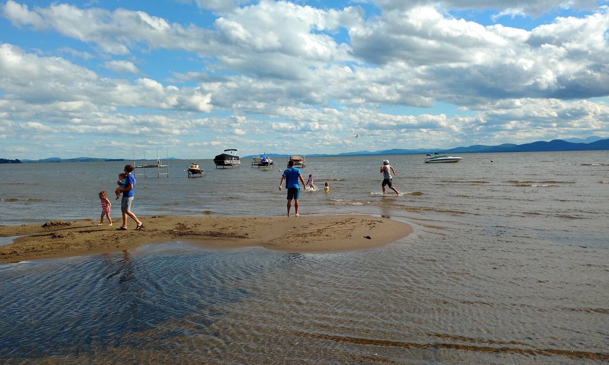 Malletts Bay House | Colchester Vermont. Quiet 3 BR Lake Champlain cottage. Near bike path. Sleeps 6