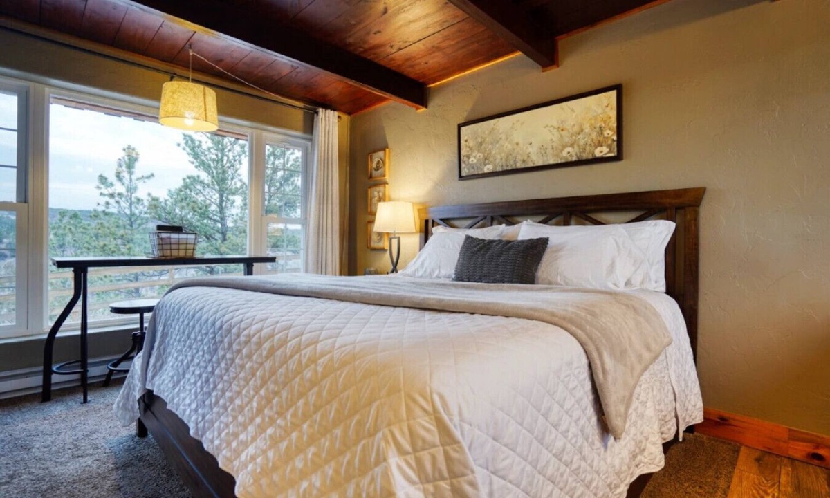 Hot Springs Cabin | Columbine Cabin at Highland Meadows - Black Hills Retreat