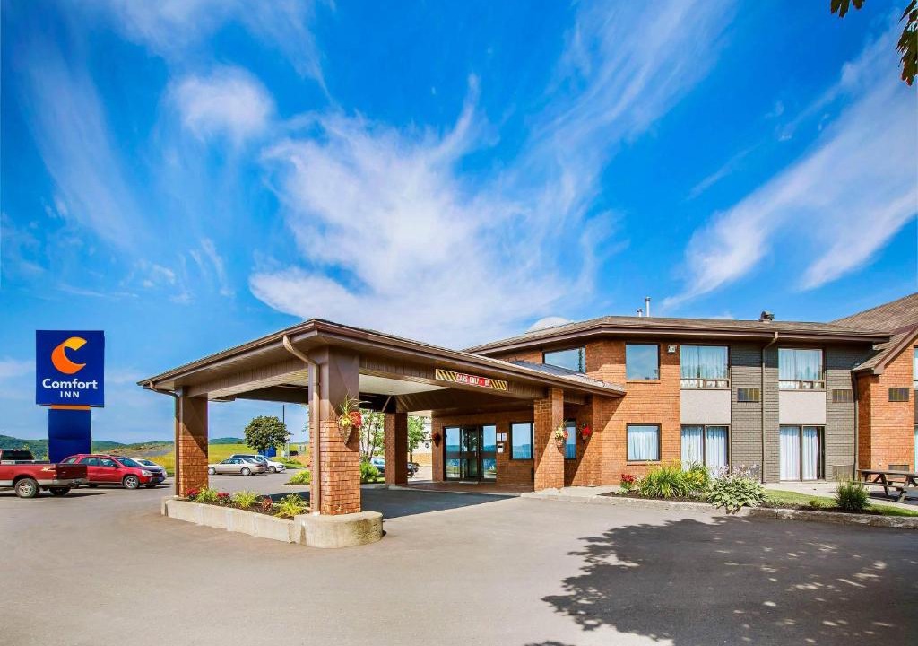 North Industrial Hotel | Comfort Inn Saskatoon Centre