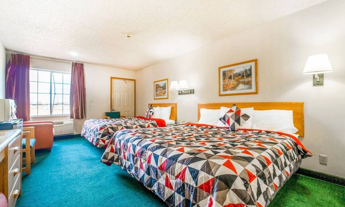 Texhoma Hotel | Comfortable Texhoma Lodging Perfect for a Relaxing Night