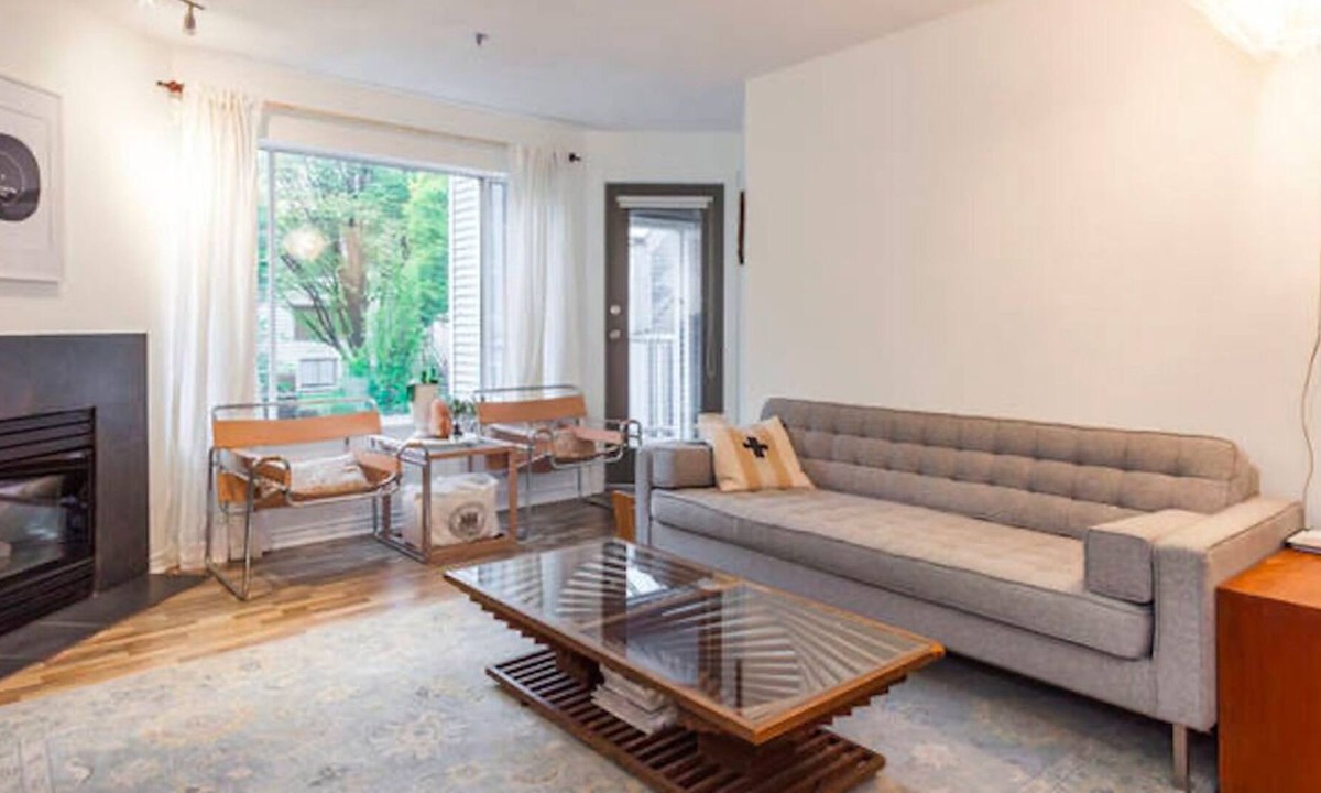 Grandview-Woodland Condo | Commercial Drive Vancouver bedroom private1/2bath