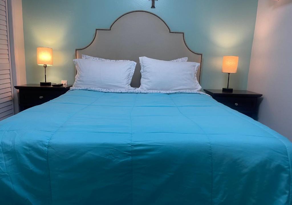 West Palm Beach Apartment | Convenient and Private Downtown 1BR Near Beach