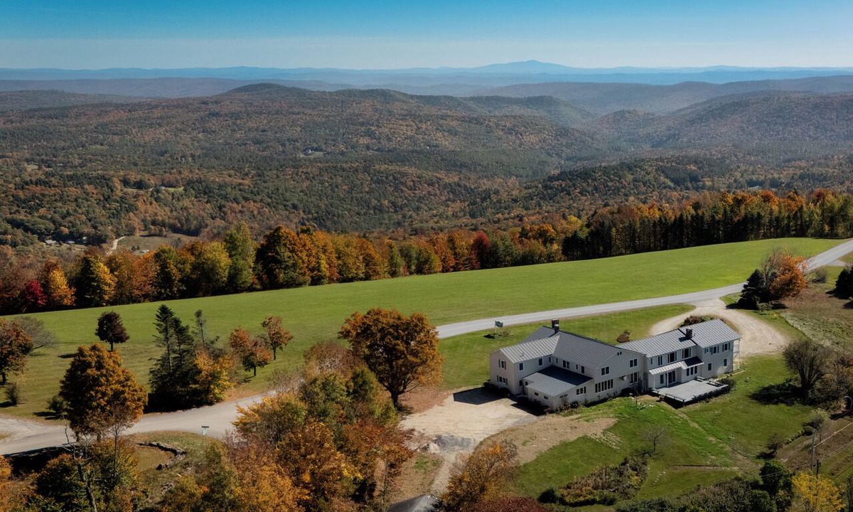 West Dover House | Cooper Hill Inn