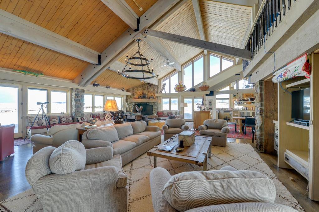 Cora House | Cora Home w/Mountain Views - Fishing On-Site!