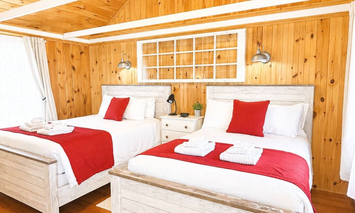 Wolfeboro Cottage | Cottage 4 - Year Round Pet Friendly 1 Bed w/Loft/1 Bath & Courtyard
