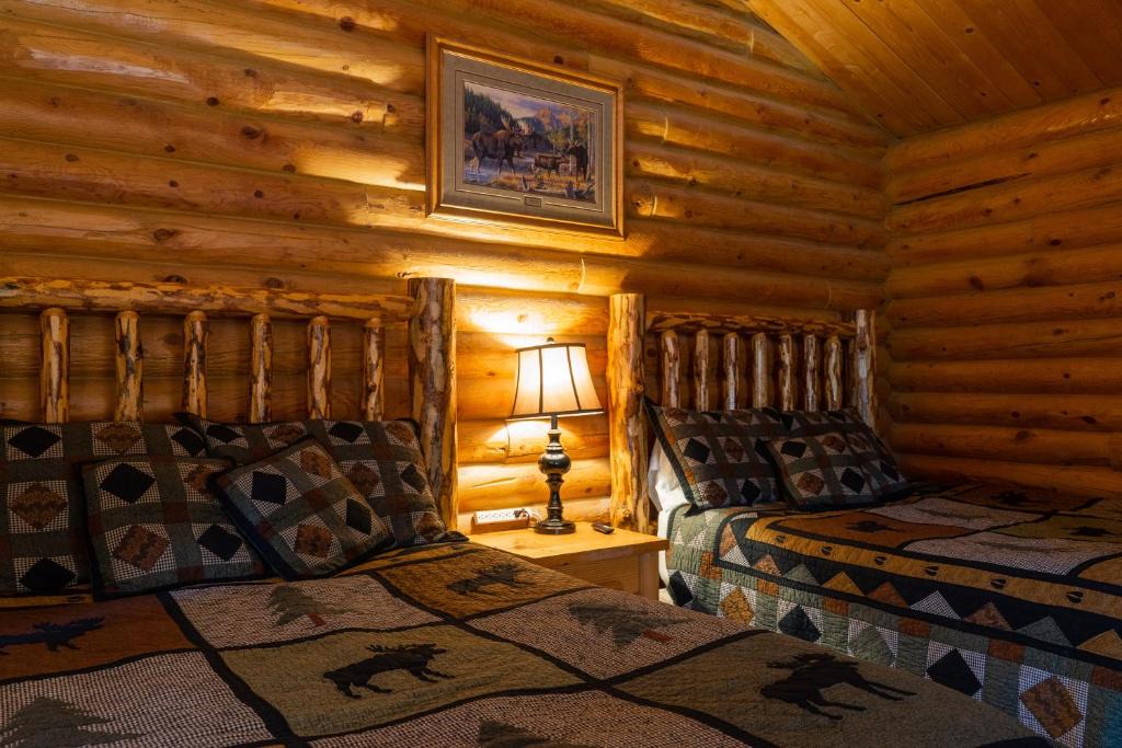 Mountain View Hotel | Country Cabins Inn