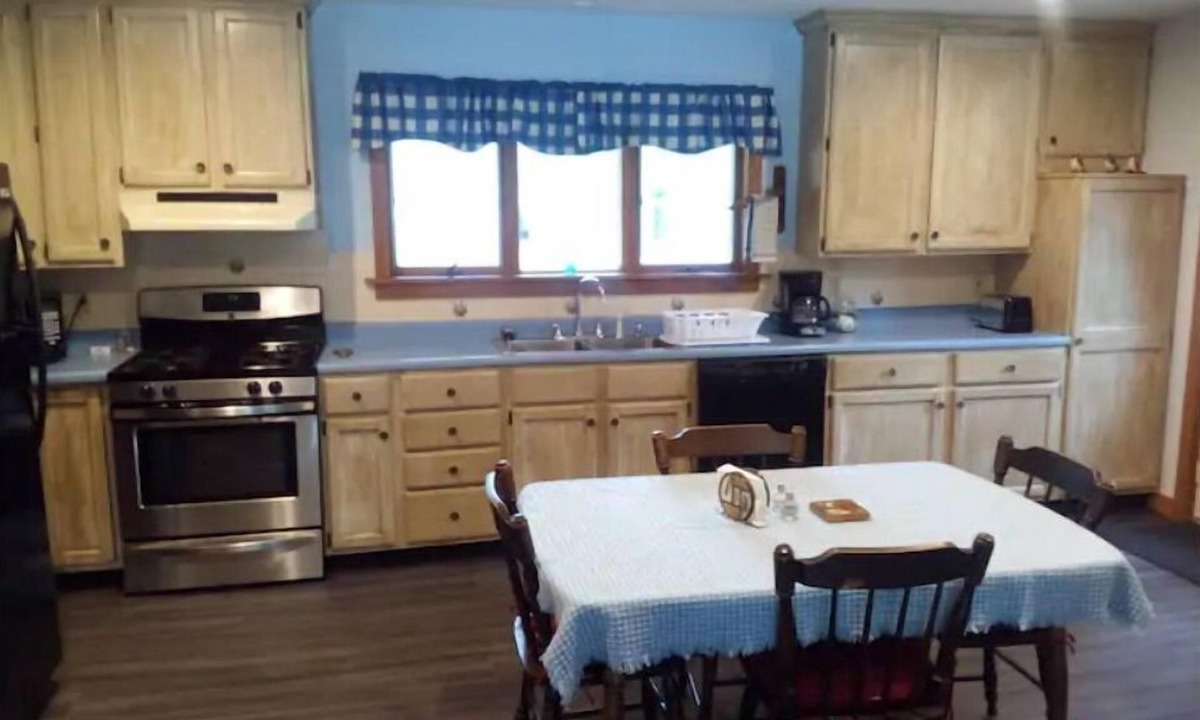Surry House | Country Comfort