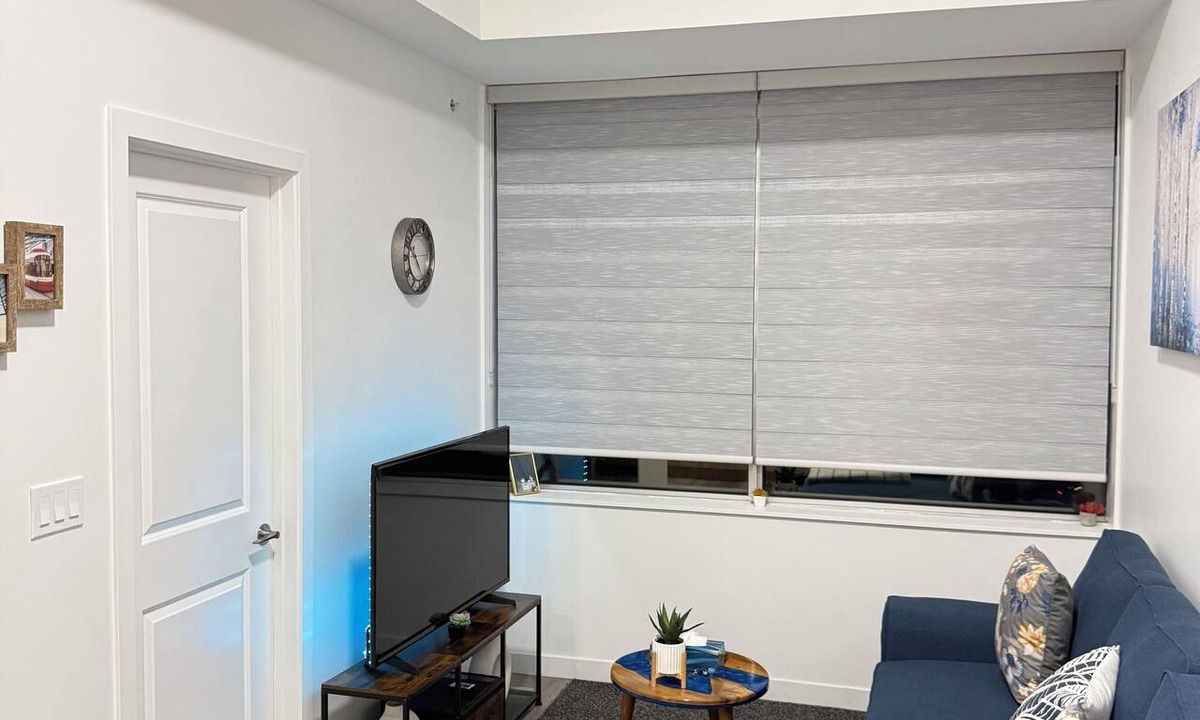 Downtown Edmonton Apartment | Cozy 1 Bedroom near Rogers Place Heart of Downtown