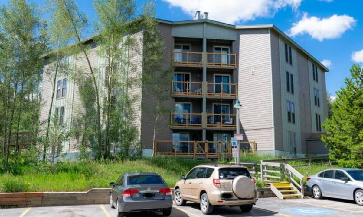 Wildernest Condo | Cozy 2-bedroom condo with WiFi, fitness room in superb Silverthorne