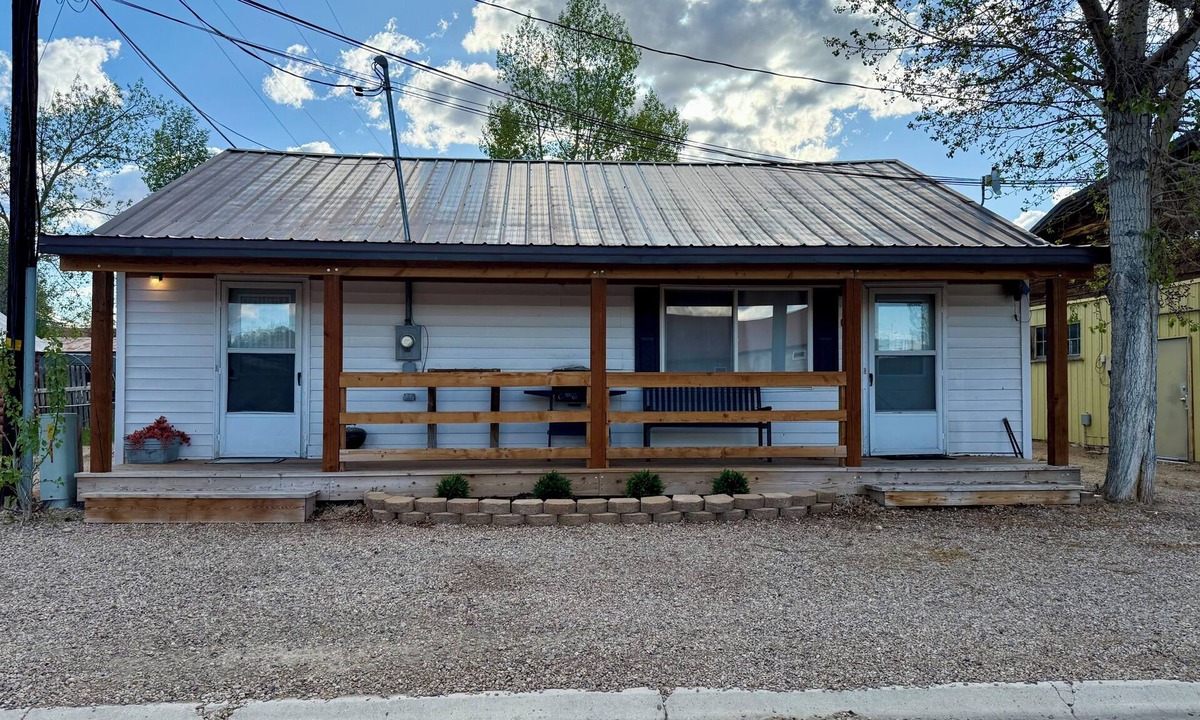 Big Piney House | Cozy 2-bedroom house in charming downtown Big Piney.