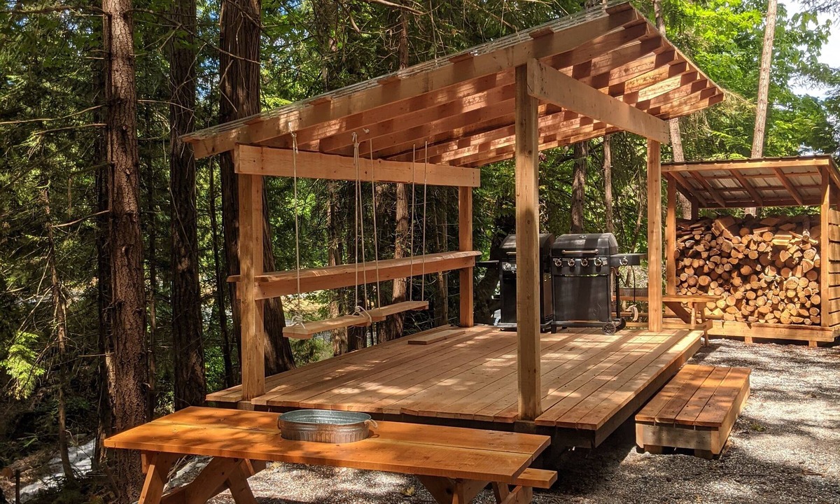 Vananda Cabin | Cozy A Frame cabin on Texada Island