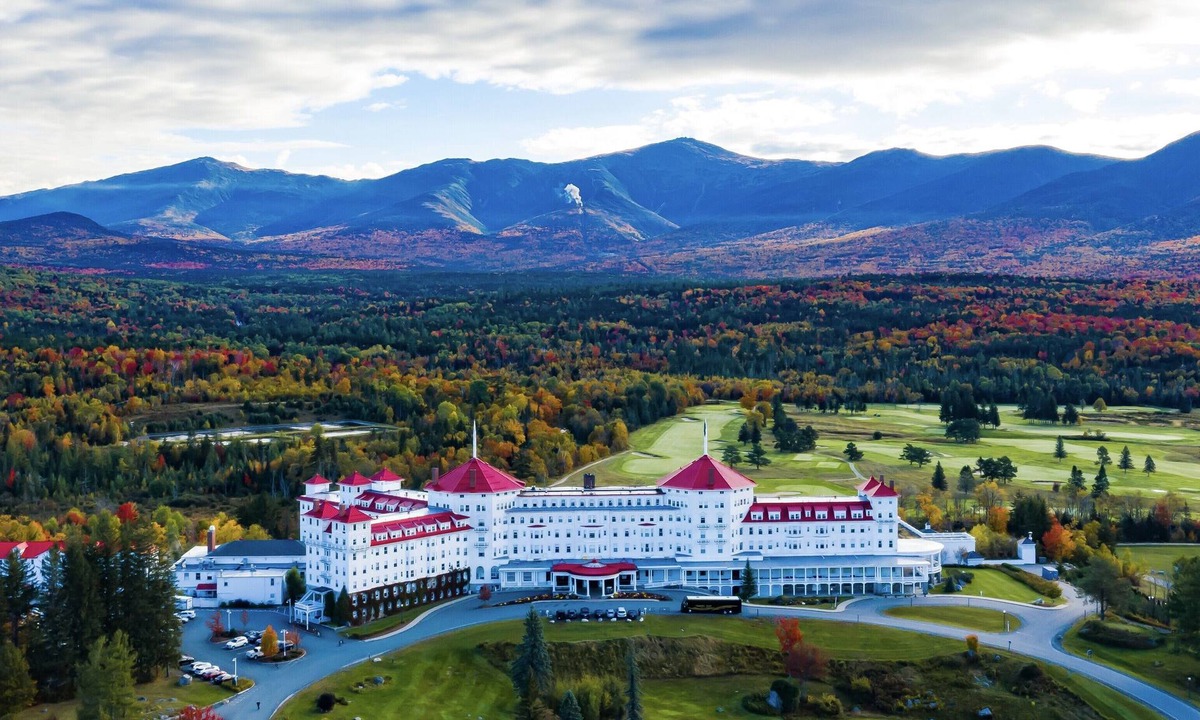Carroll House | Cozy Bretton Woods Townhome, 1 Gig Wifi, Views Next Door to Mt Washington Resort