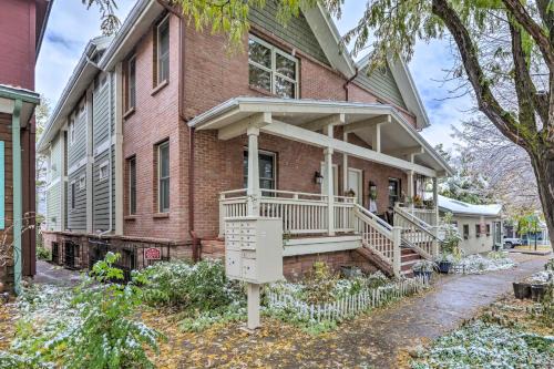Glenwood Springs House | Cozy Central Glenwood Springs Condo w/2 Decks!