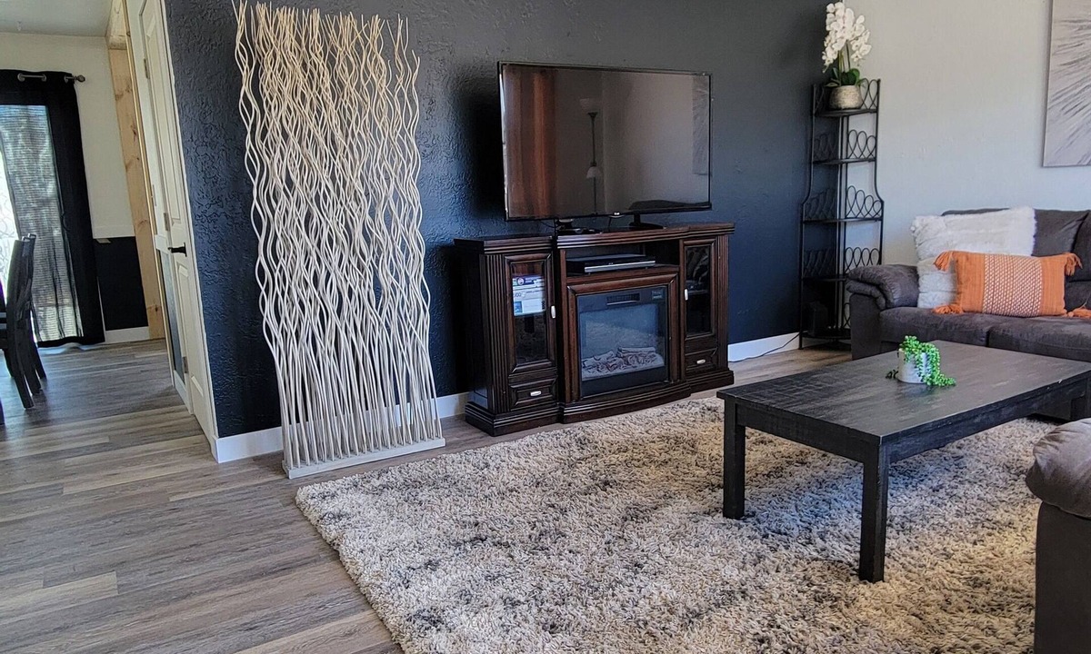 Greeley House | Cozy & Classy Twist near UNC/Hospital