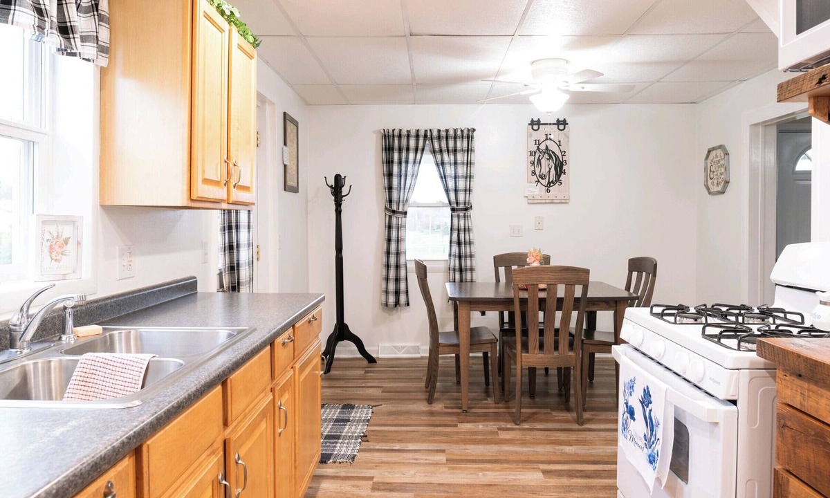 Orrville House | Cozy home, in Amish country! 3 miles from Lehmans Hardware