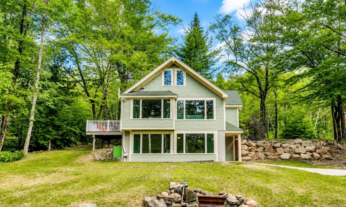 Intervale Cabin | Cozy Intervale Cabin/Fire Pit/Private/Story Land