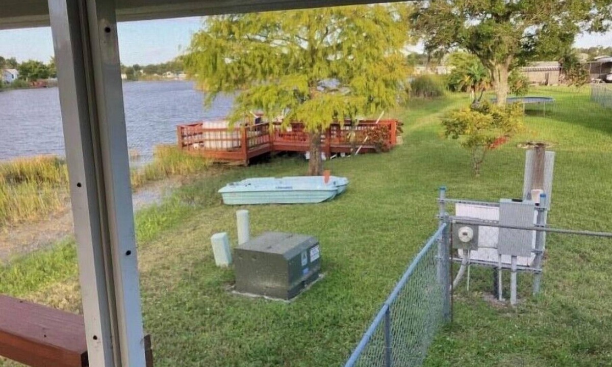 Moore Haven House | Cozy Lakehouse Get-Away!