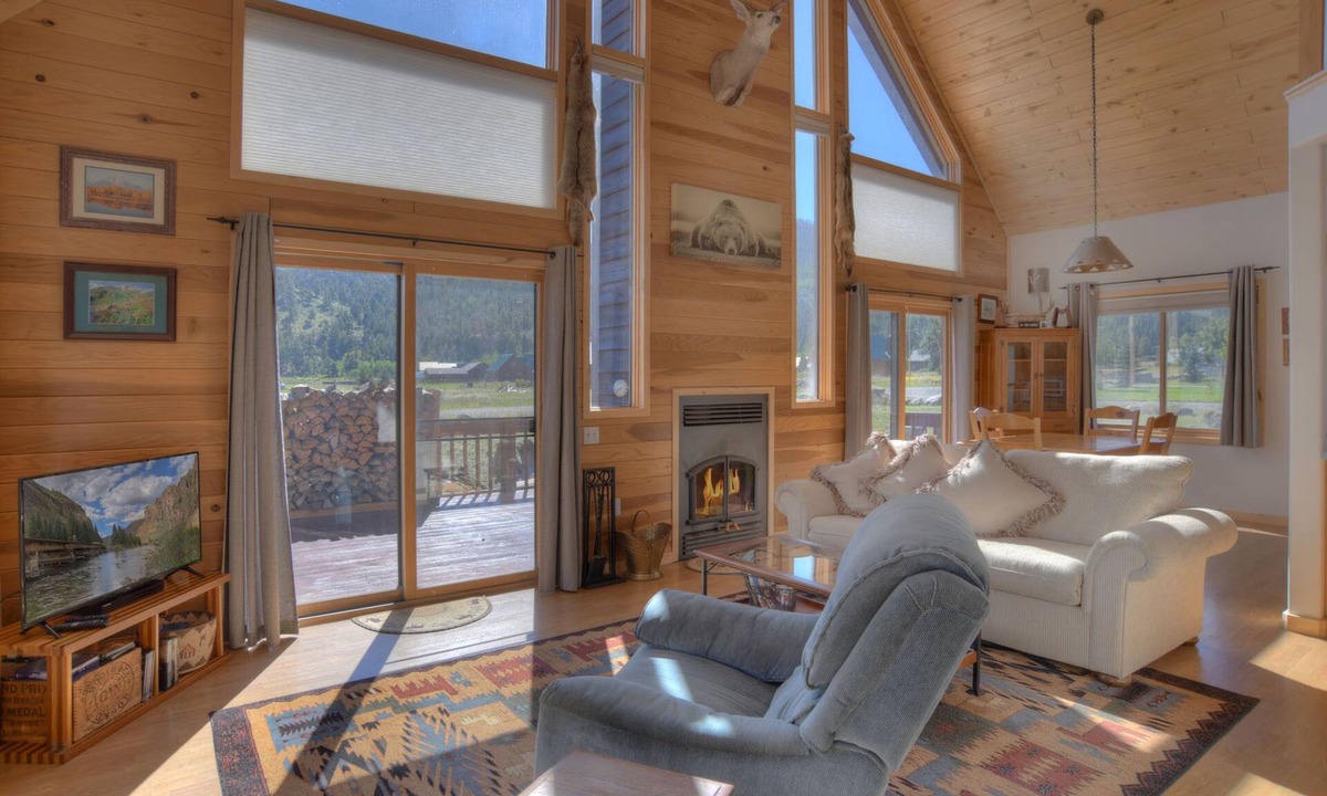 South Fork Cabin | Cozy Mountain Cabin | Near Wolf Creek Ski Area
