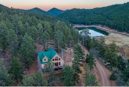 Bailey House | Cozy Mountain Retreat W Hot Tub & Decks