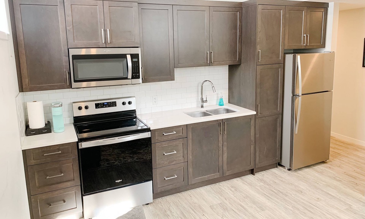 Cochrane House | Cozy One Bedroom Basement Suite