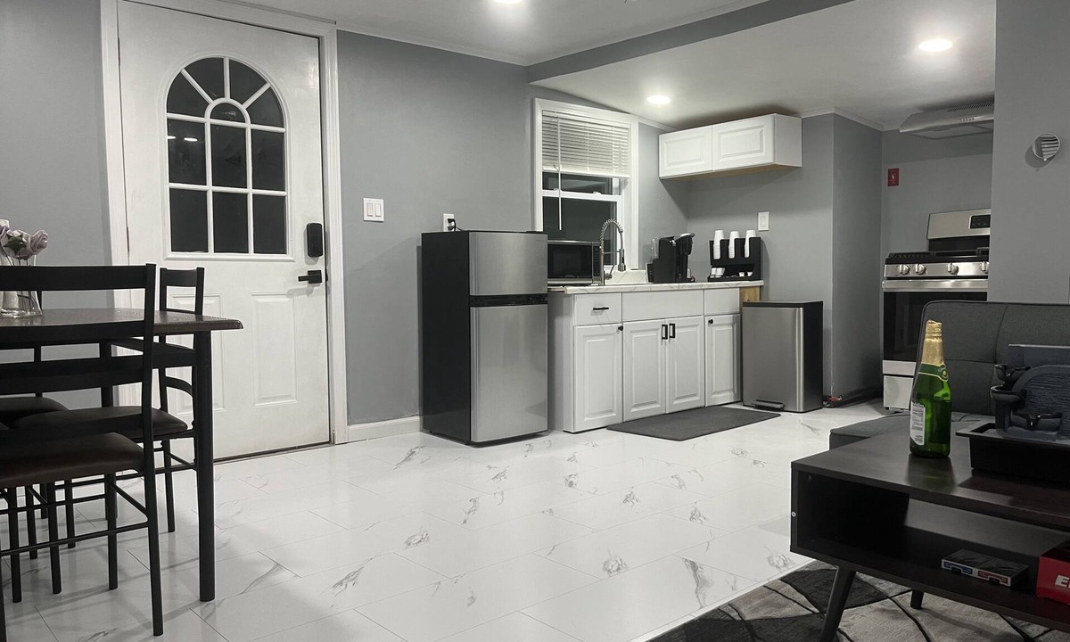 Bethlehem Apartment | Cozy remodeled apartment near Franconia State park (unit 3)