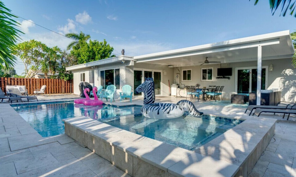 Deerfield Beach House | Cozy Tropical Home w/Heated Pool, Hot Tub & BBQ