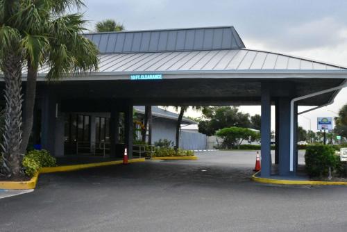 Stuart Hotel | Days Inn by Wyndham Stuart