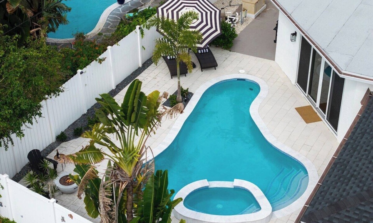 Tropic Palms House | Delray Oasis: Heated Pool, Spa, Arcade, Sleeps 10