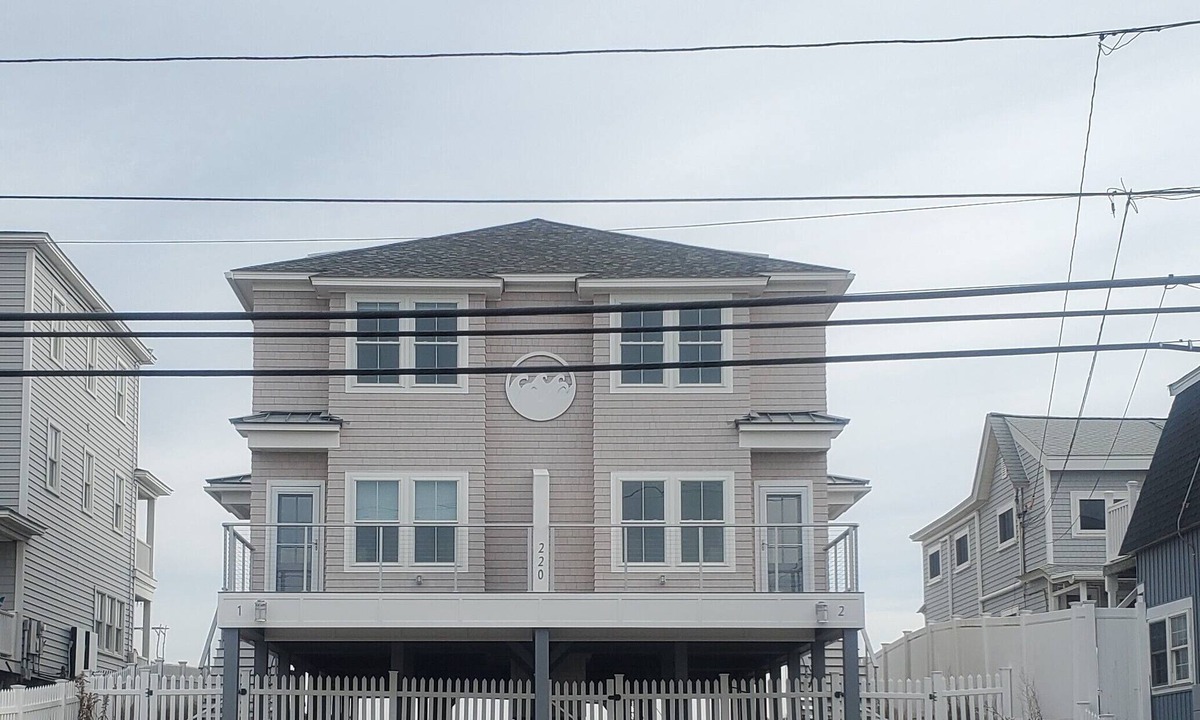 Salisbury House | Direct Ocean Front Salisbury Beach Whole House Duplex 2 units side by side. New