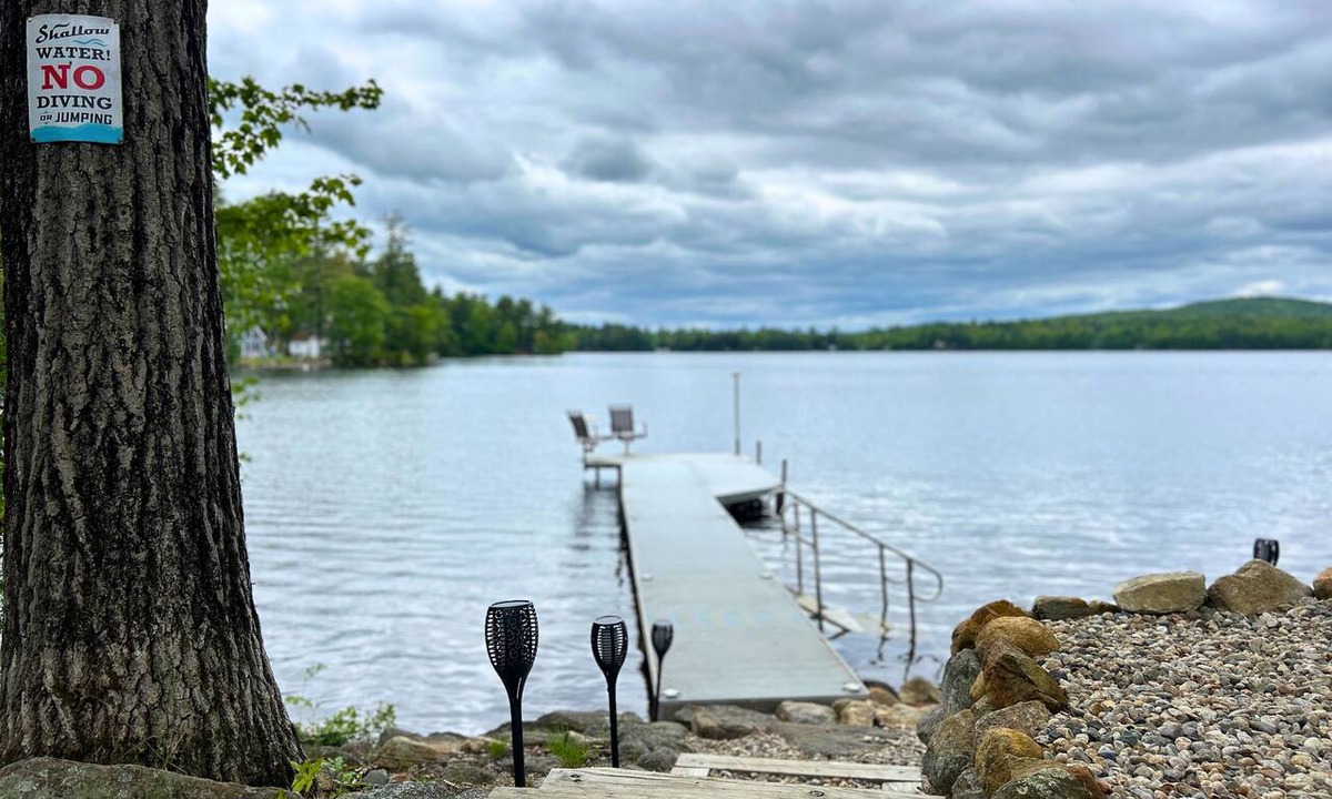 Acton House | Dog Friendly Lakefront Cottage with Private Dock and Kayaks