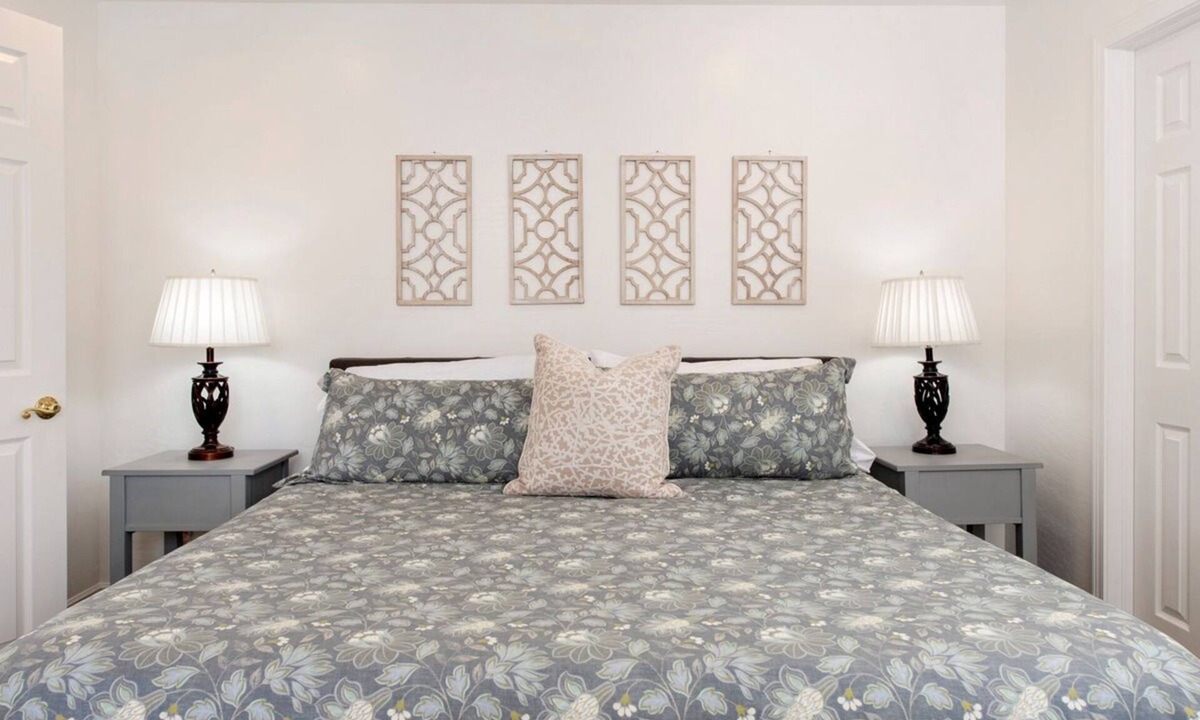 Glenwood Springs House | Downtown Duplex, Walk to Hot Springs, Near Skiing