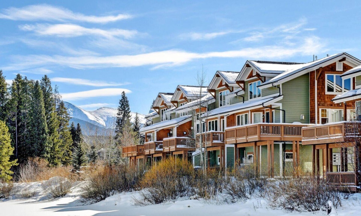 Winter Park House | Downtown WP Villa 568 I Private Hot Tub I Great Views I Bunk Room I Discounted Attractions