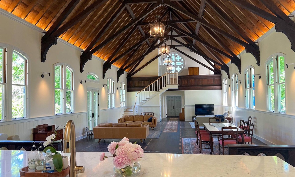North Haven House | Dramatically restored beautiful Church with a soaring Grand Room in Downtown
