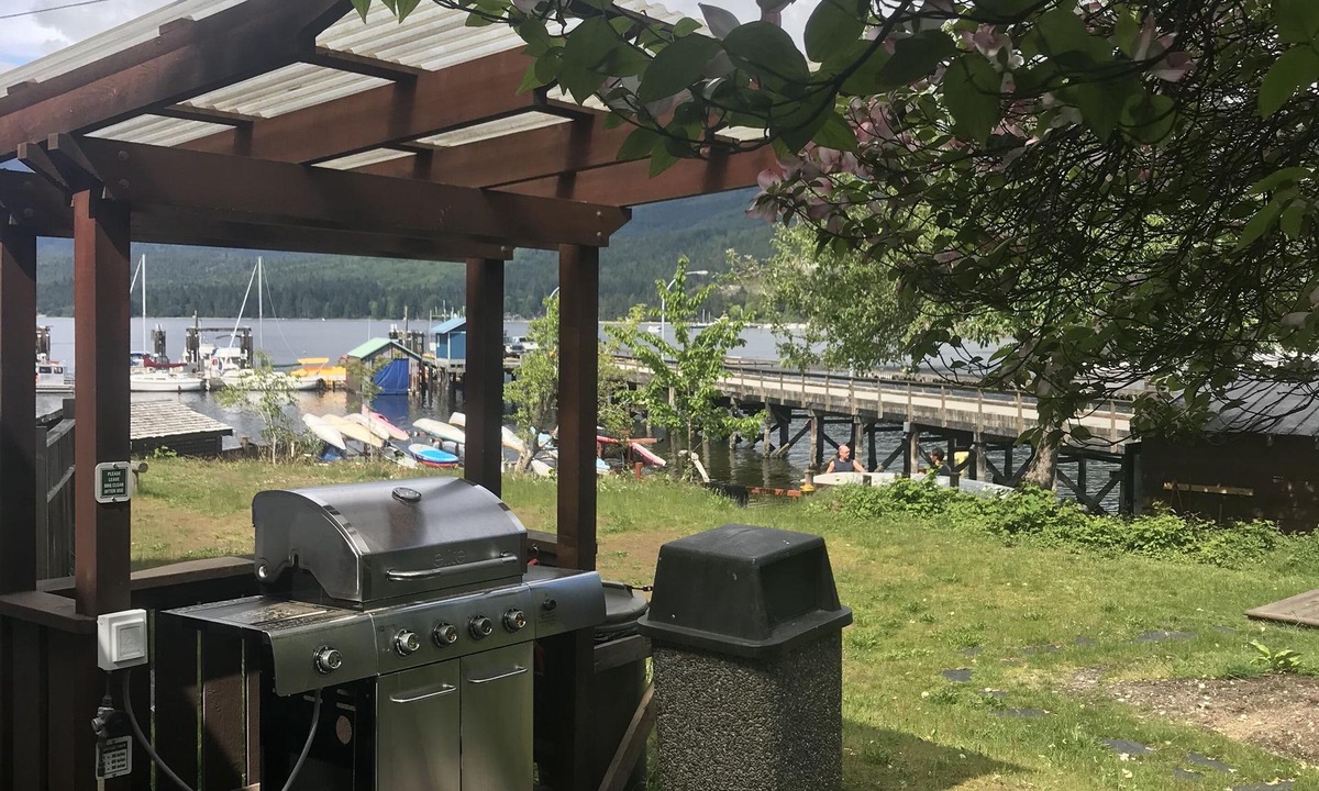 Sechelt Cabin | Eagle cabin on the beach