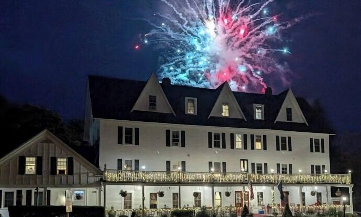 Ludlow Bed & Breakfast | Echo Lake Inn