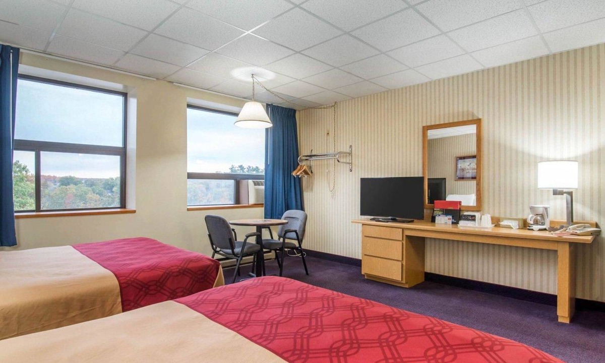 Manchester Hotel | Econo Lodge Manchester