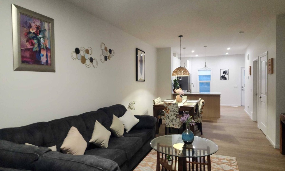 West Edmonton House | Edmonton 3BR House | 2.5 Bath | Modern Comfort