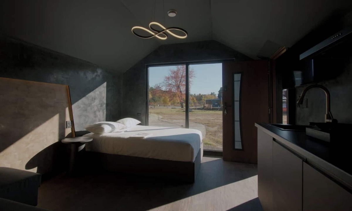 Brandon Cabin | Emrose Luxury Cabins 19