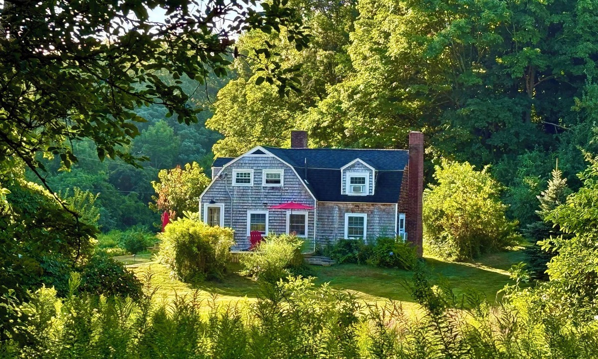 Framingham Cottage | Enchanted Cottage on 5 Acres
