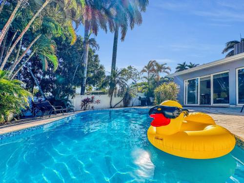 Hollywood Lakes House | Endless Summer - Heated Pool - 6 minutes to the Beach