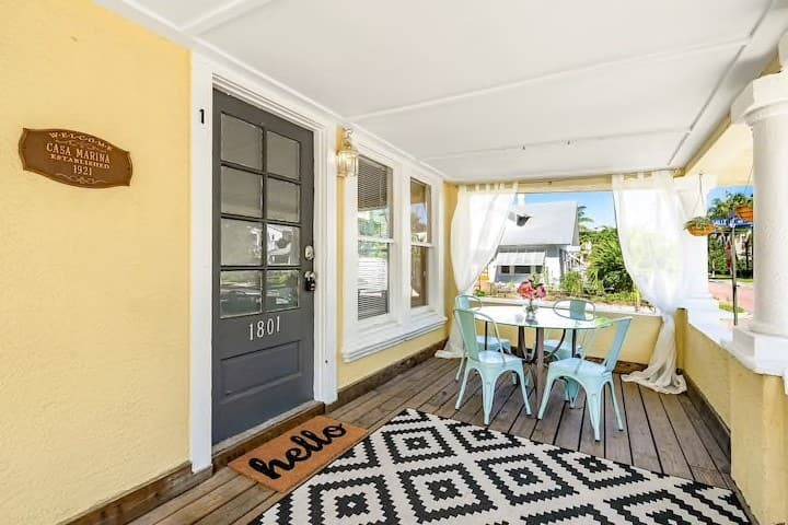 West Palm Beach Apartment | Enjoy a historic Florida cottage near Intracoasta