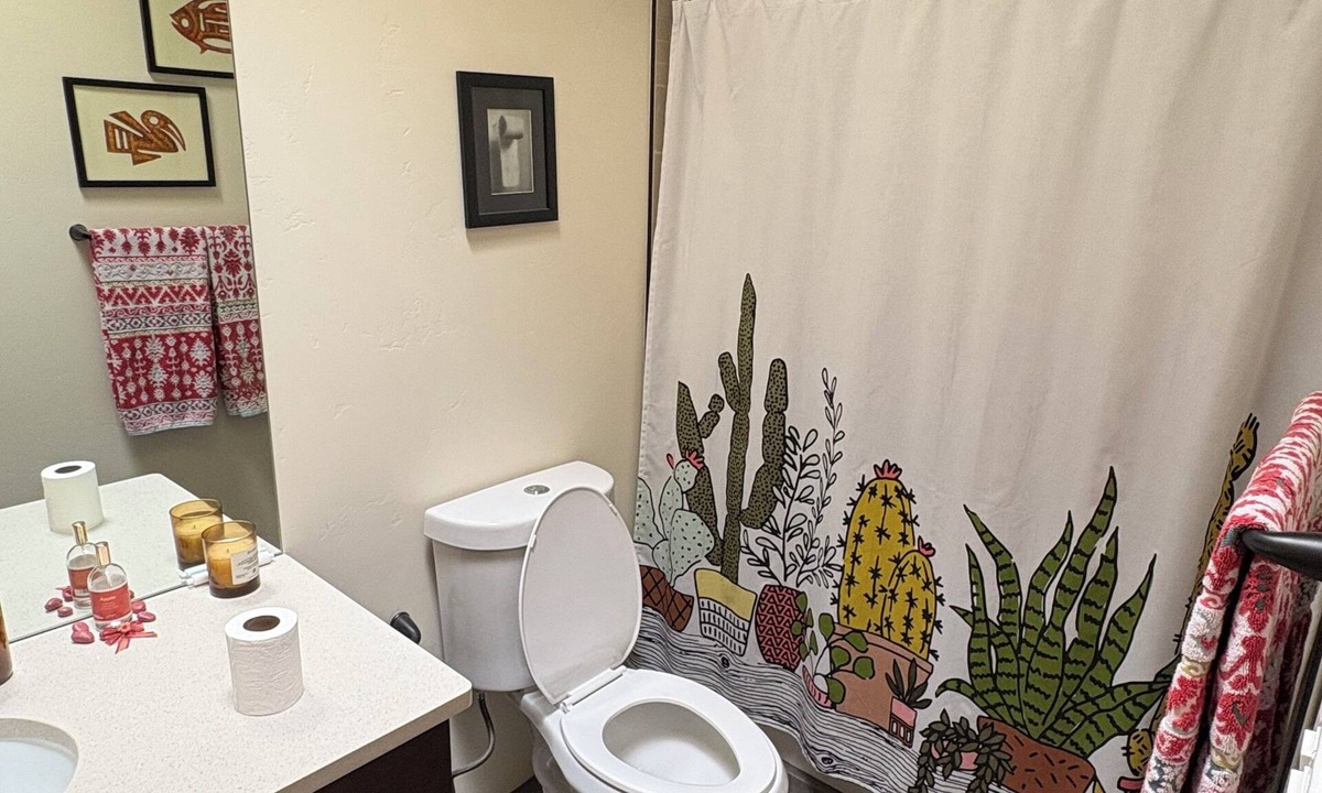 Santa Fe House | Enjoy the ambiance of a Santa Fe house with owner-collected Native American art.