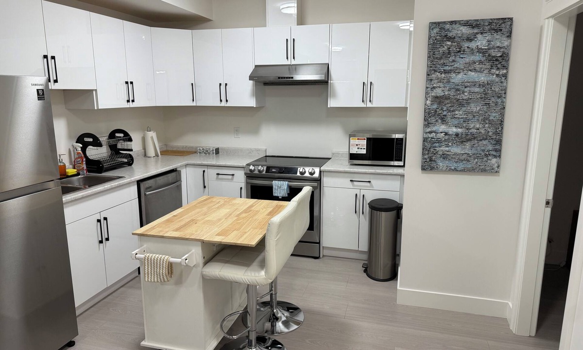 Saskatoon House | Enjoy “The Cozy villa 3.0” 2-bedroom building in fantastic Saskatoon with AC