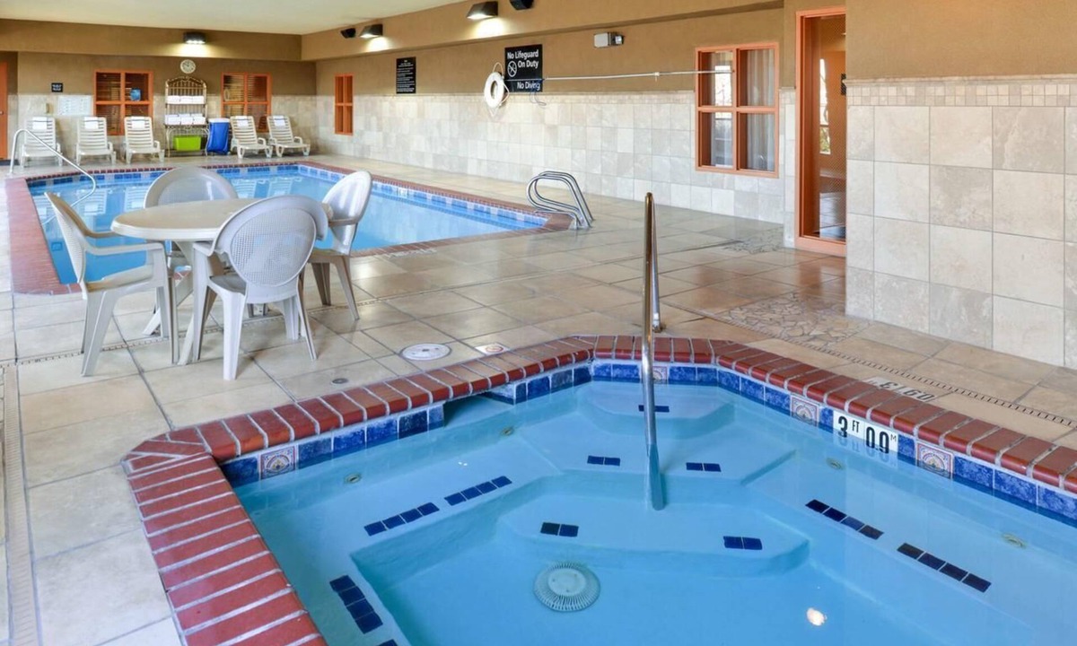 Westside Hotel | Ensuring a Very Comfortable & Memorable Stay! 2 Units, Indoor Pool, Pets Allowed